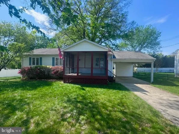 1403 Disney Rd, Severn, MD 21144
