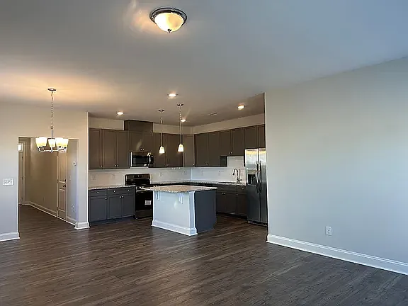 529 Eversden Dr — Photo 13