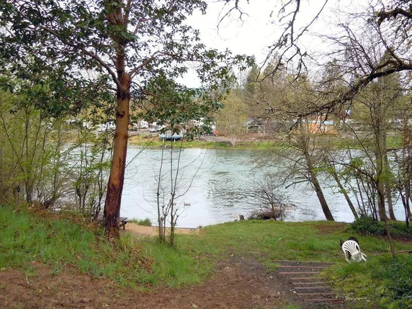 0 Tamarack St, Shady Cove, OR 97539