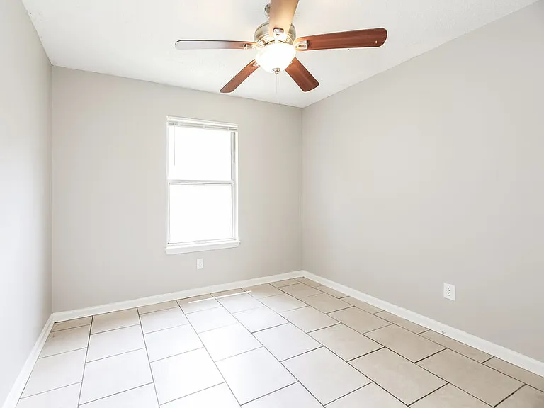 9956 Somerset Grove Ln — Photo 12