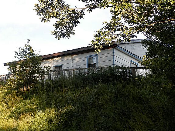 2nd image of 9262 Woodridge Ln