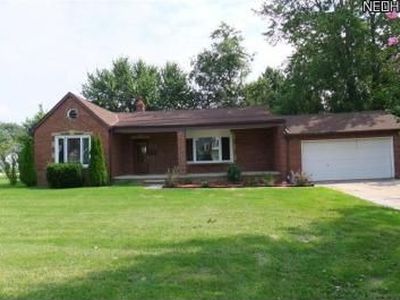 253 Moore Rd, Avon Lake, OH, 44012