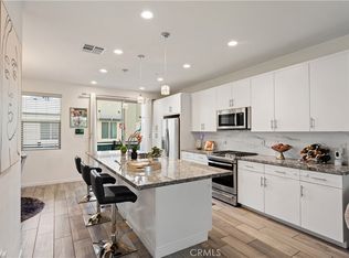 19547 W Cardigan Dr, Northridge, CA 91324