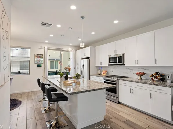 19547 W Cardigan Dr, Northridge, CA 91324