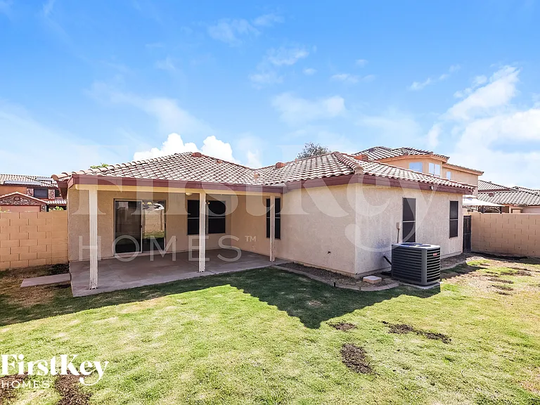 15797 W Caribbean Ln — Photo 18