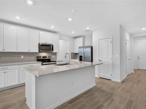 27826 Solis Grande Dr, Bonita Springs, FL 34135
