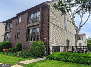9567 James St #B, Philadelphia, PA 19114