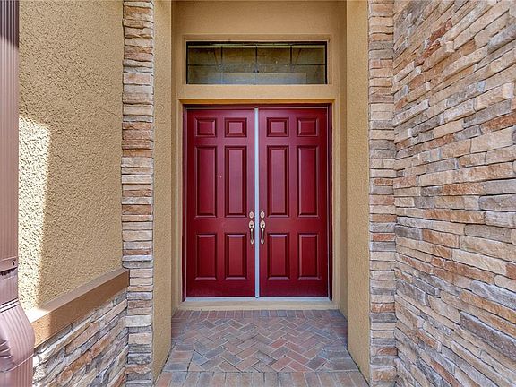 5th image of 1015 Sonesta Ave