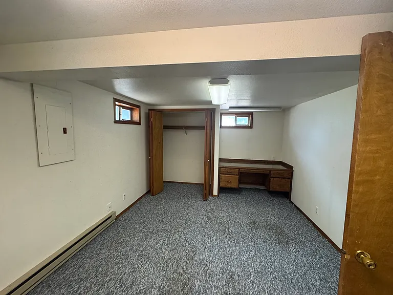 1002 W Mill Ave — Photo 12