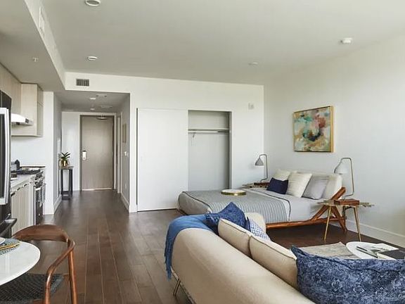 5th image of 188 W Saint James St #10413