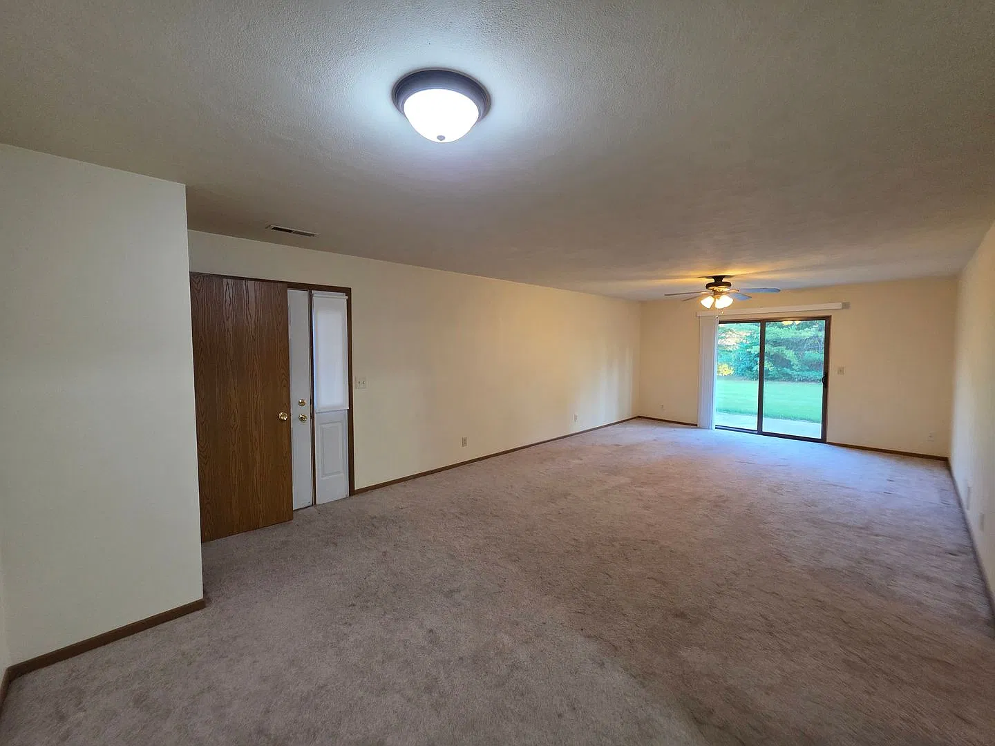 6297 Garrett Lane — Photo 2