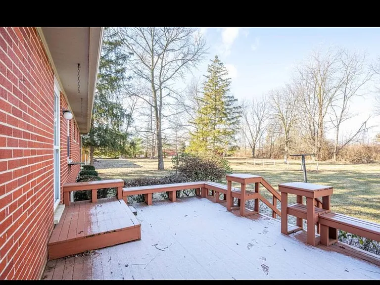 1072 Western Row Rd — Photo 13