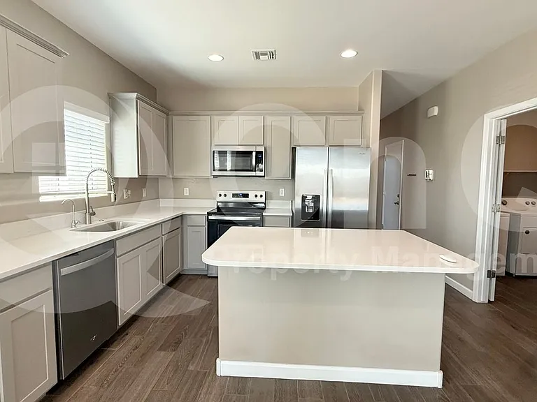 24089 W Hilton Ave — Photo 2