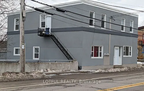 17 Main St W #2 Photo 1