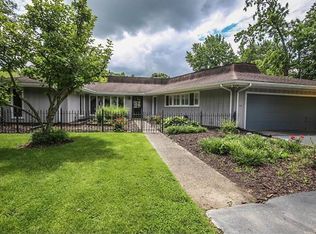 4 Roosevelt Dr, Saint Louis, MO