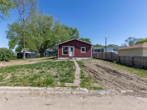 1704 Sunset Dr, Onawa, IA 51040