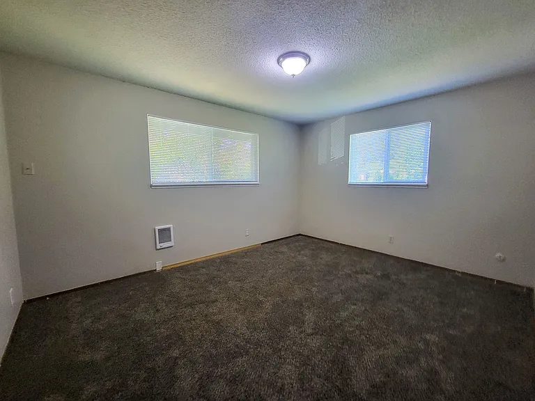 3874 Liberty Rd S — Photo 10