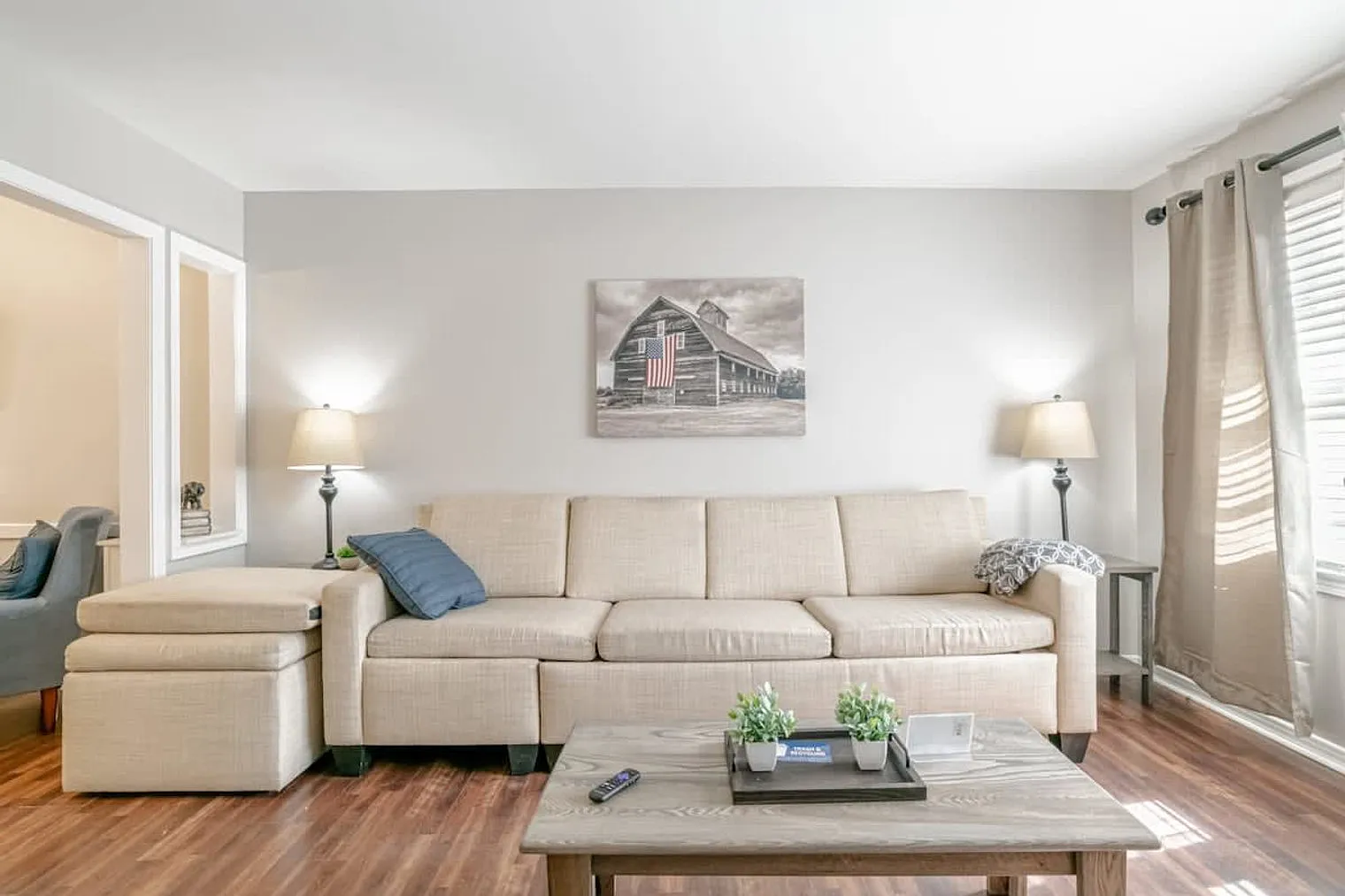 3 bed, 2.0 bath, 1496 sqft, $4,164 — Photo 3