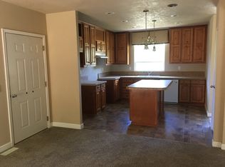 1623 Larson Rd, Roseburg, OR 97471