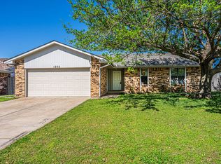 1202 Dorchester Ct, Yukon, OK 73099
