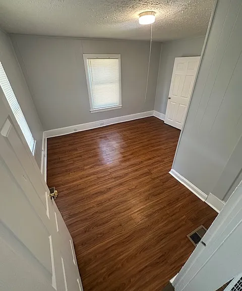 472 Mayfield Rd — Photo 5