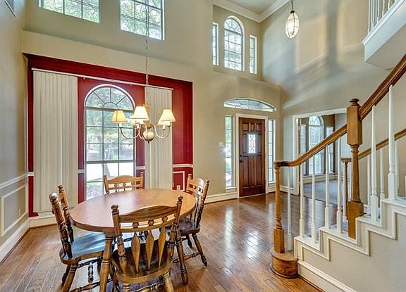 3rd image of 4242 Hearthside Dr