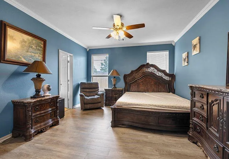 12610 Redbud Villa Ln — Photo 11