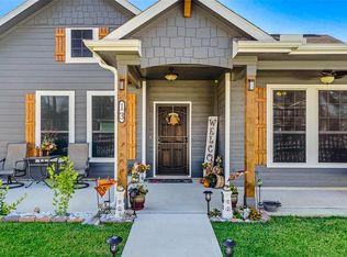 13 Borondo Stretch, La Marque, TX 77568
