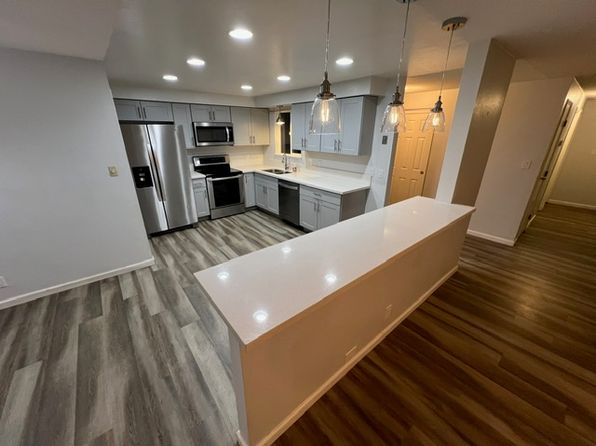 2820 Santa Ana Dr