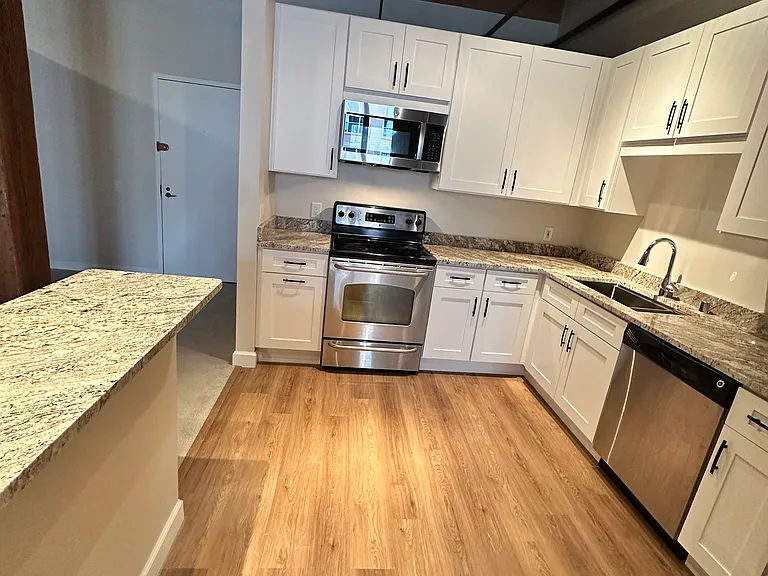 540 N Lake Shore Dr #518 — Photo 12