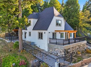 27981 Lakes Edge Rd, Lake Arrowhead, CA 92352