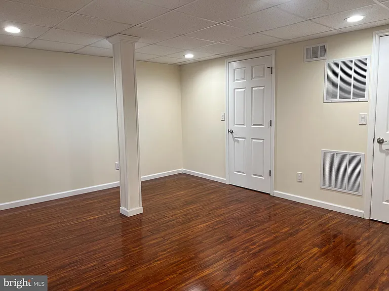 80 Sayre Dr — Photo 26