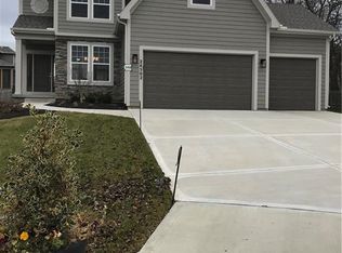 24502 W 80th Ter, Lenexa, KS 66227