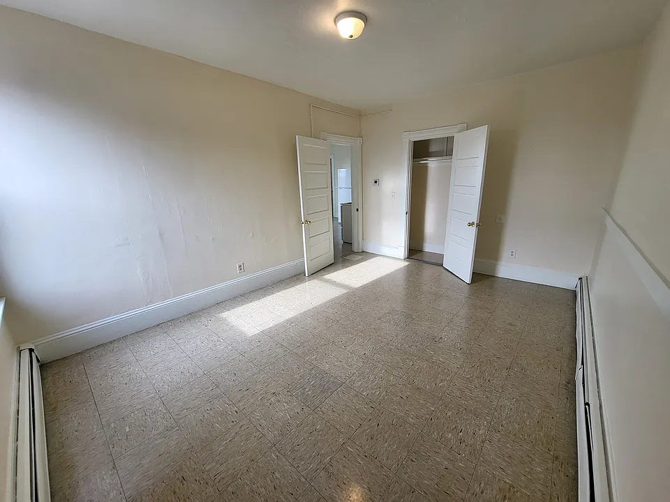 21 Walnut St #8