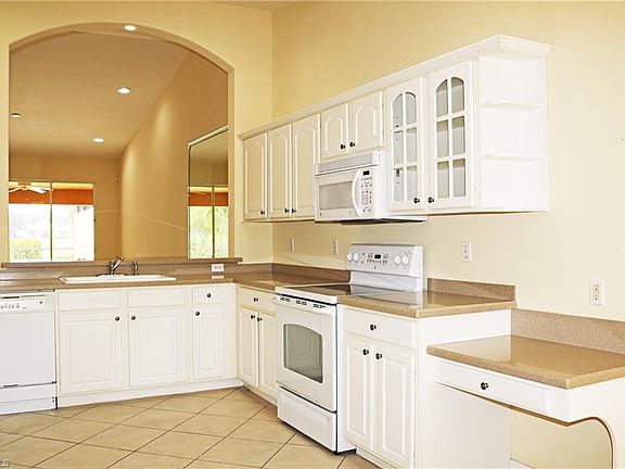 5th image of 15166 CORTONA WAY