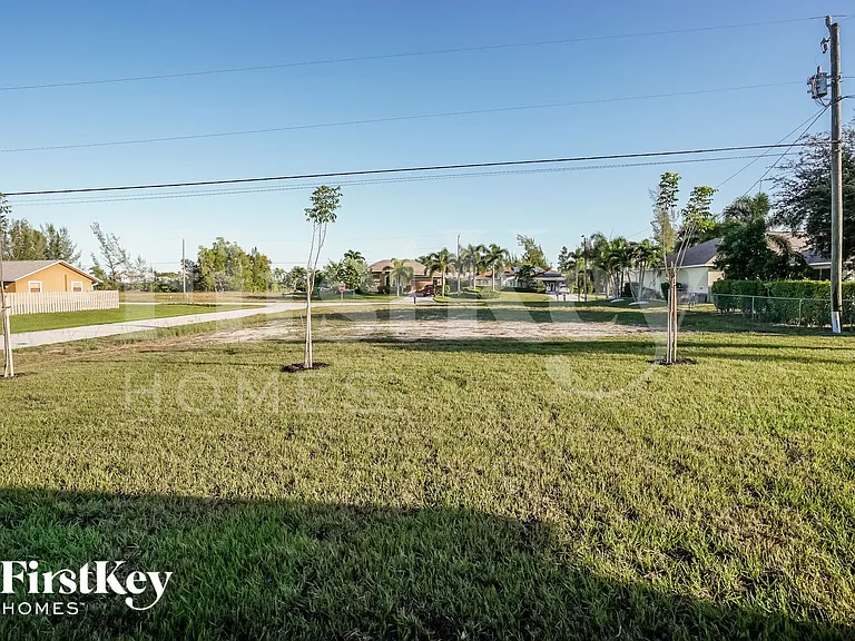 1139 SW 29th St — Photo 15