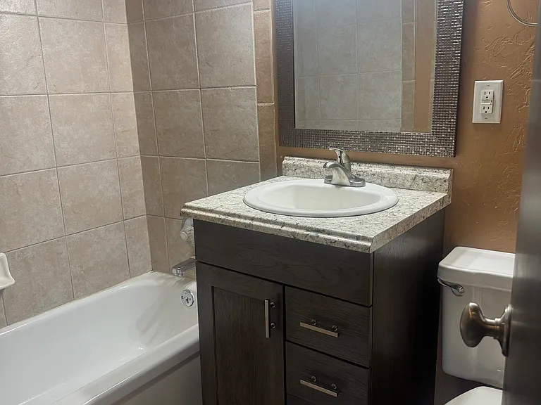 214 N Main St #20 — Photo 3