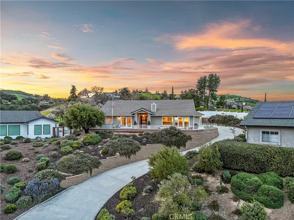 193 Blossom Ct, Paso Robles, CA 93446