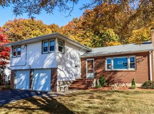 155 Brentwood Rd, Newington, CT 06111