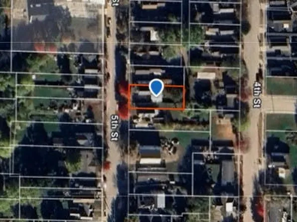 802 5th St, Menominee, MI 49858