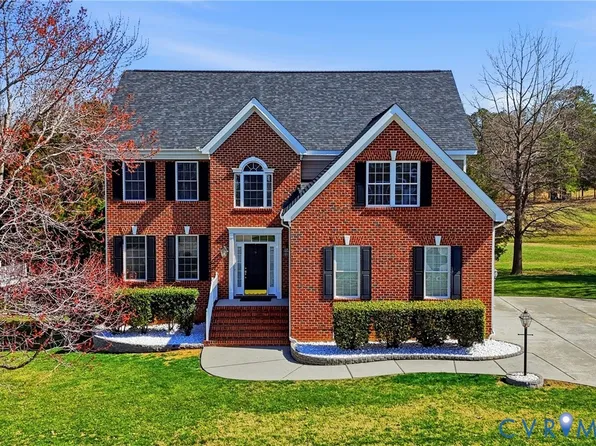 5913 Trail Ride Dr, Moseley, VA 23120