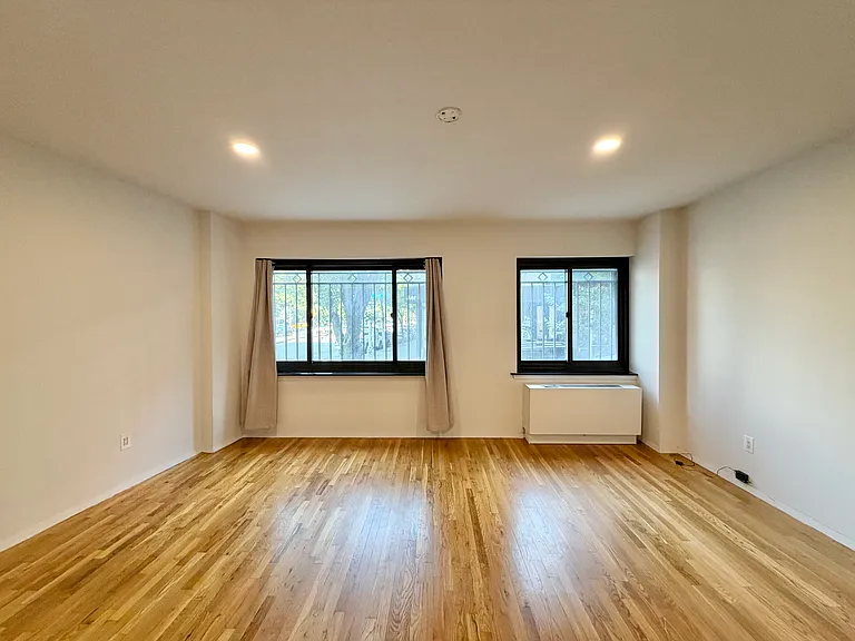 284 Mott St #1F — Photo 1
