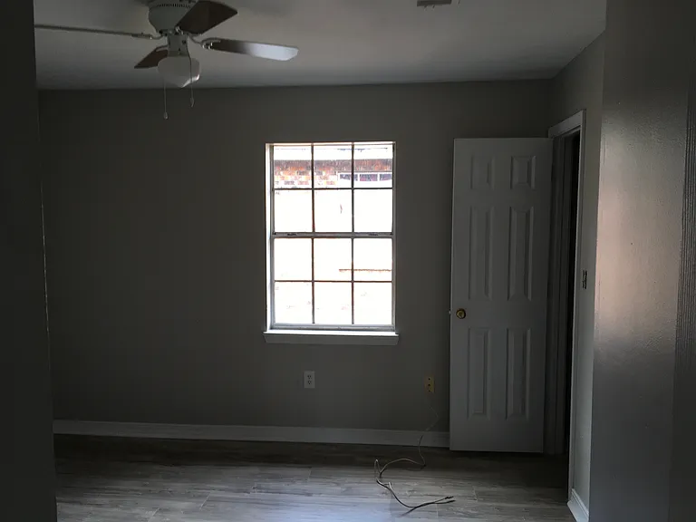 2612 McLelland St #C2 — Photo 9