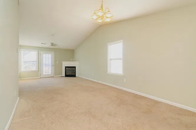 Summerwoods Lane - 1703 — Photo 2