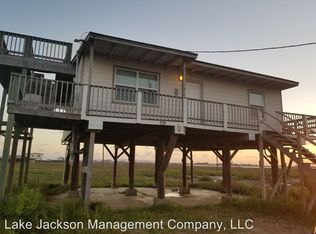 227 Detenbeck Ave, Surfside Beach, TX 77541