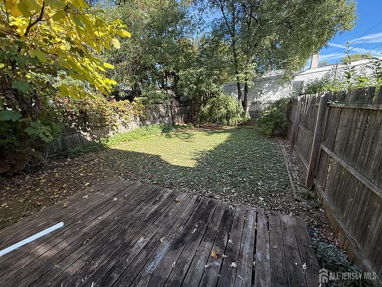 43 Crampton Ave — Photo 17