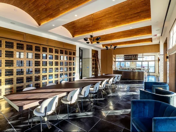 180 Front Street image 26 of 37