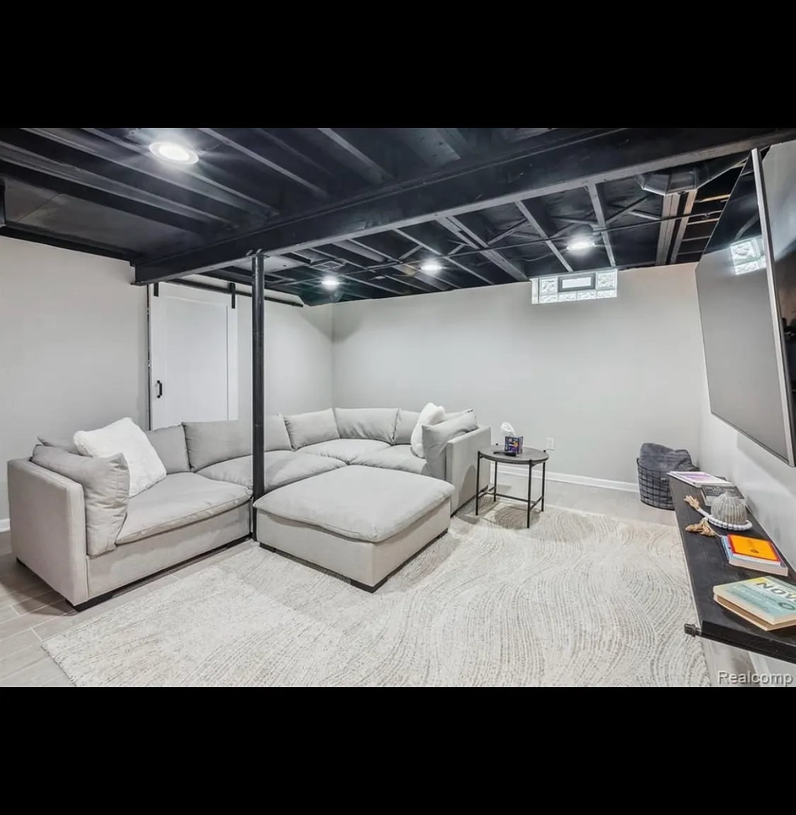 3 bed, 1.5 bath, 1546 sqft, $2,700 — Photo 3