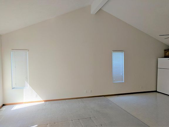 2nd image of 4627 N 148th St