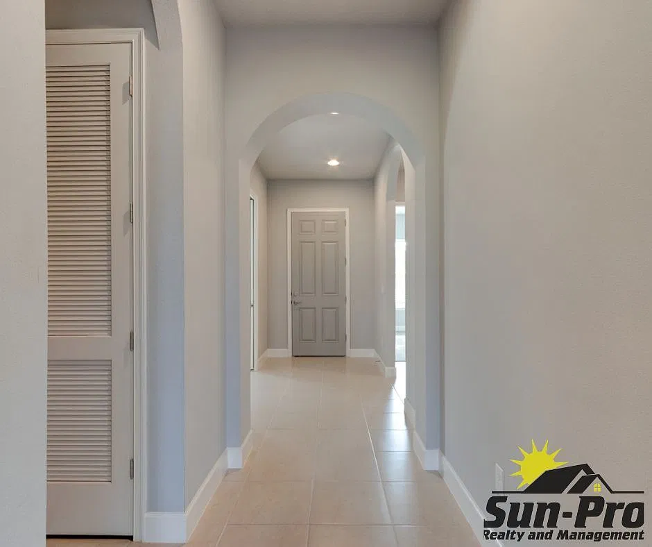 3 bed, 2.0 bath, 1983 sqft, $2,745 — Photo 4